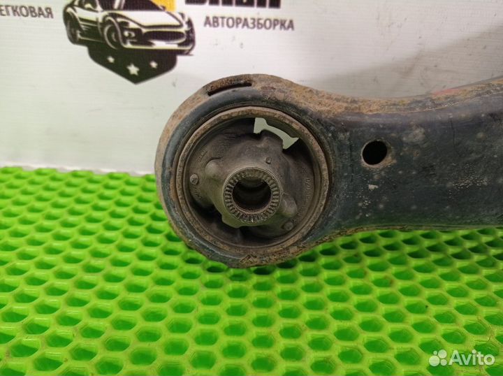 Рычаг передний правый R