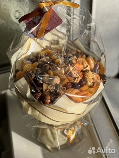 Съедобный женский сухофруктовый букет