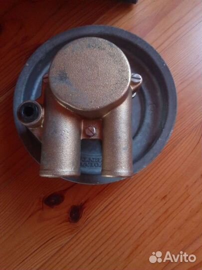 Помпа на двигатель Volvo