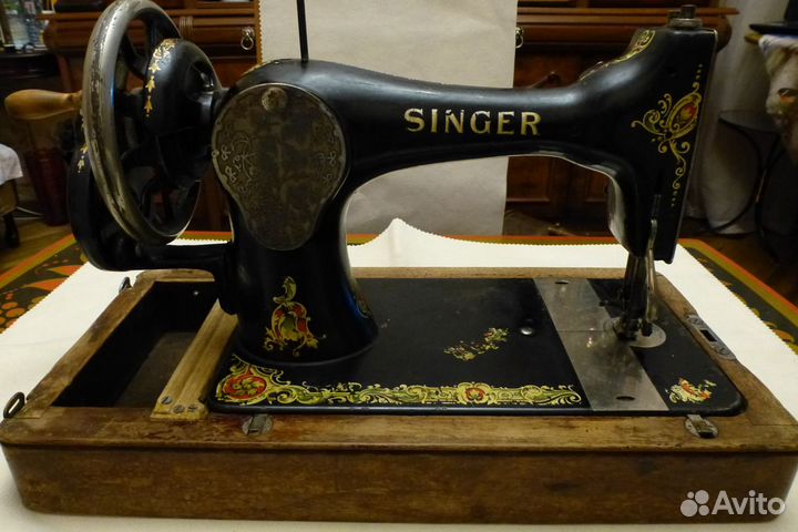 Швейная машинка Зингер