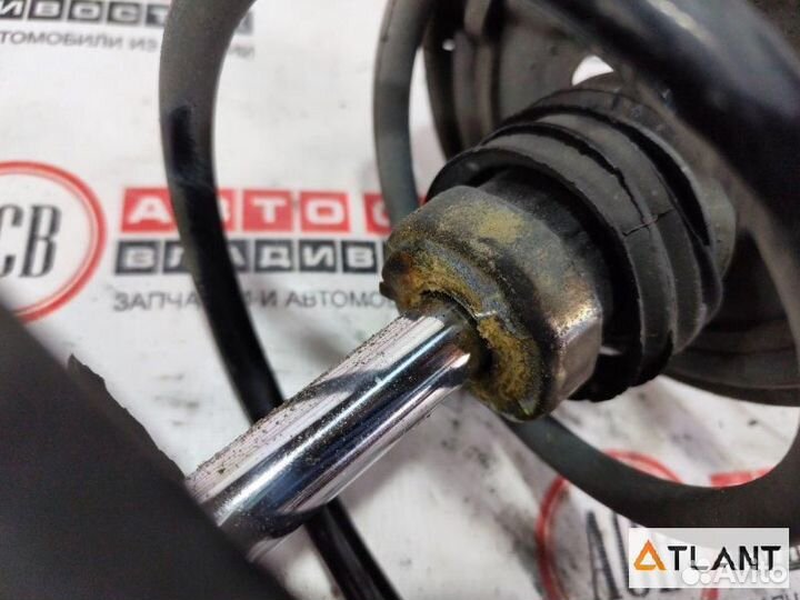 Стойка передняя правая toyota vista