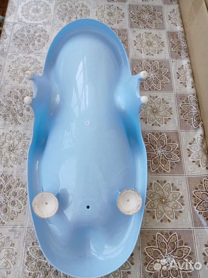 Ванночка для купания с подставкой