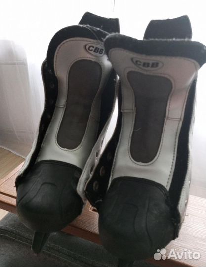 Коньки хоккейные детские