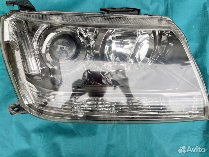 Suzuki grand vitara фара