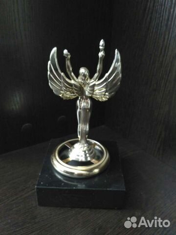 Статуэтка Ника