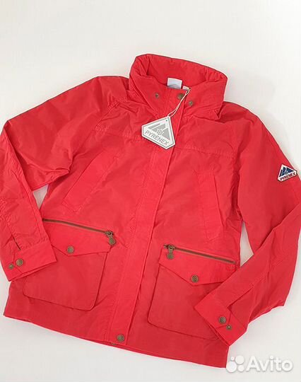 Ветровка женская