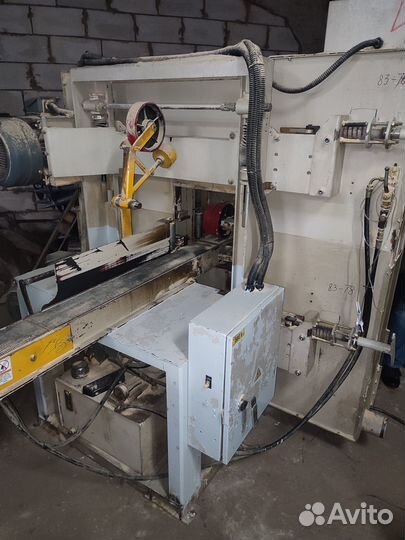 Двухпильный делительный ленточный станок HP-68