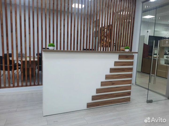 Стойка ресепшн / кассовый стол Гикори