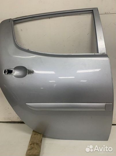 Дверь задняя правая Mitsubishi L200