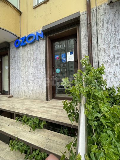 2-к. квартира, 55 м², 1/10 эт.