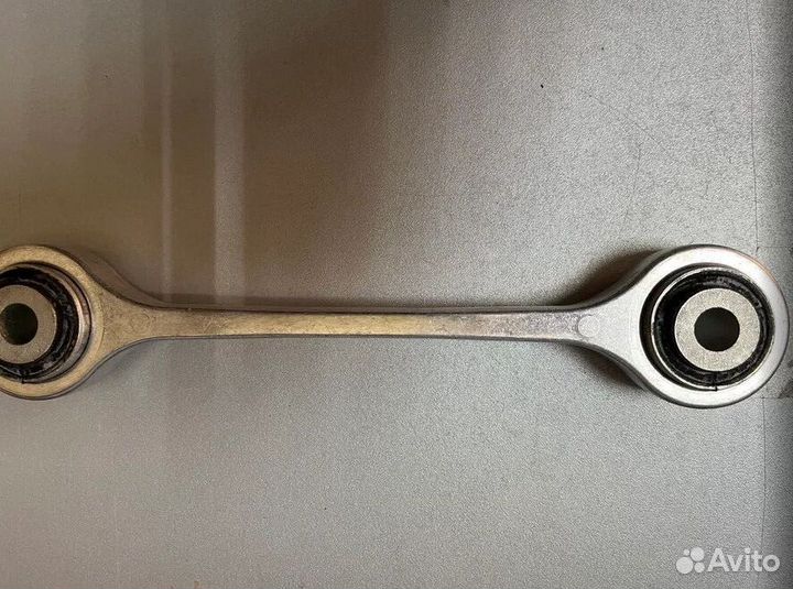 Передние стойки стабилизатора audi Q7 VW touareg