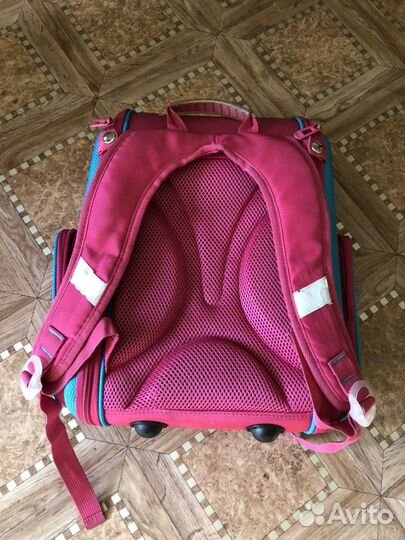Ранец (рюкзак) школьный (детский)