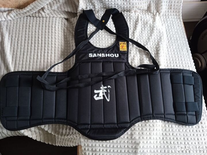 Жилет двухсторонний для ушу и др. единоб рэй спорт