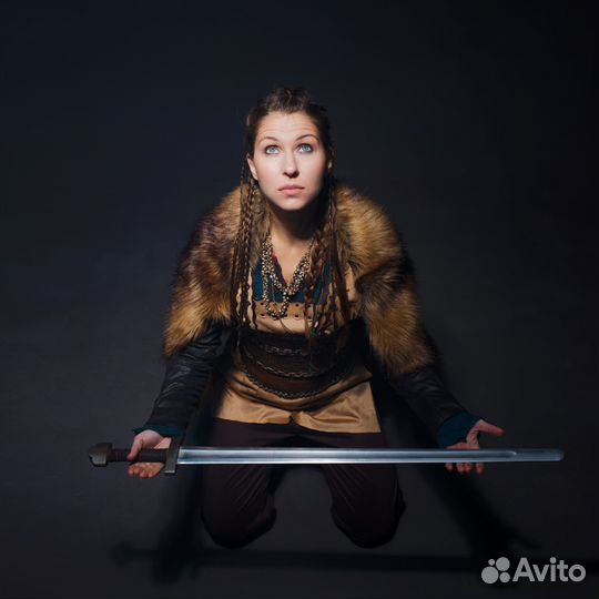 Женский костюм эпохи викингов Лагерта