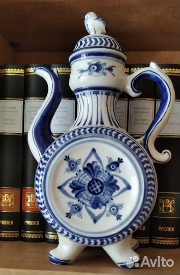 Гжель. Кувшин