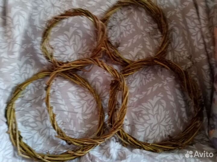 Венок плетёный из лозы