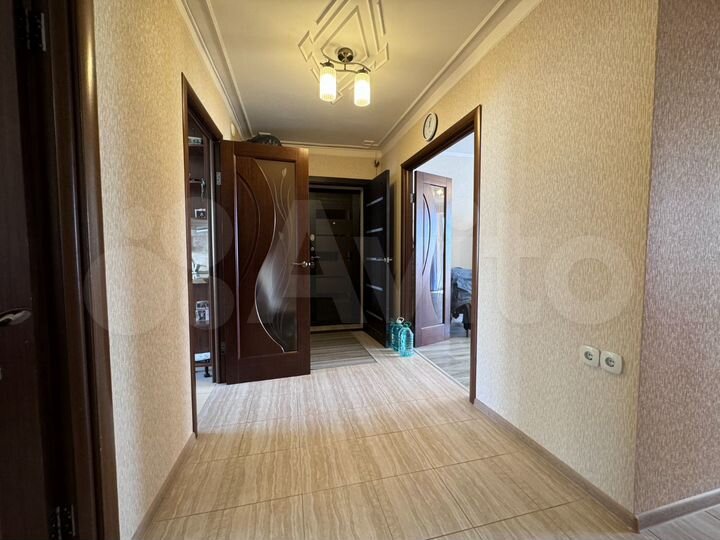 3-к. квартира, 71,4 м², 2/5 эт.