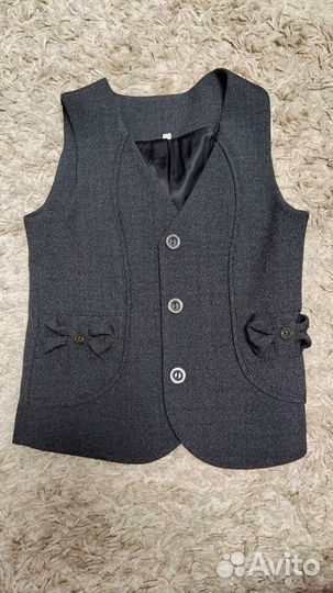 Жилетка для девочки новая