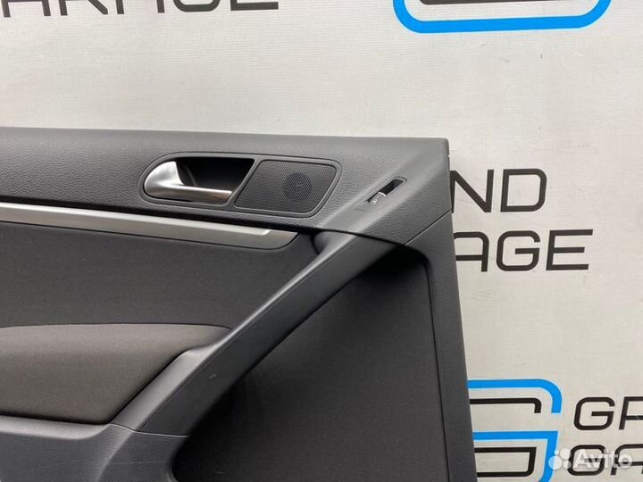 Обшивка двери задняя левая Volkswagen Tiguan 5N2