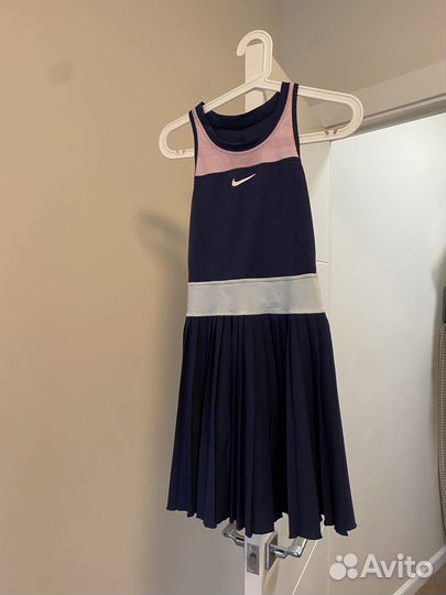 Теннисное платье nike