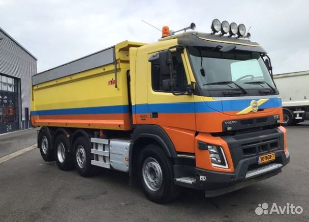 Pазбираем грузовик Volvo FMX с 2010