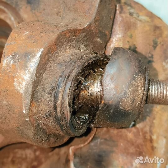 Кулак передний левый Honda Civic MB