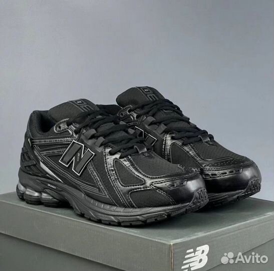 New Balance 1906R Triple Black GoreTex