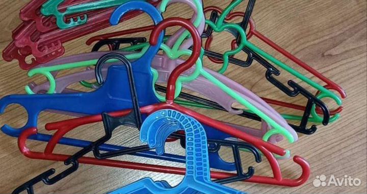Вешалка для детской и взрослой одежды