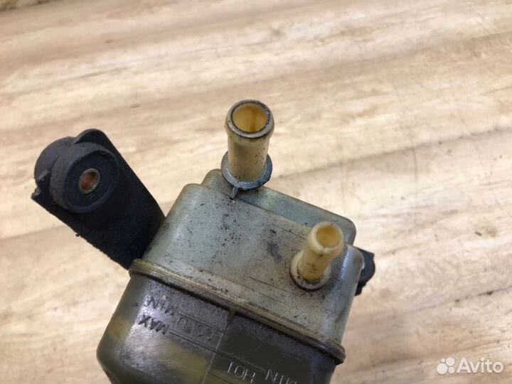 Бачок гидроусилителя Lexus Rx300 1 поколение 3.0