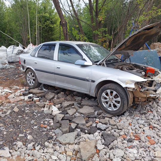 Кузовные детали Opel Vectra B