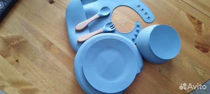 Силиконовый набор посуды для малыша