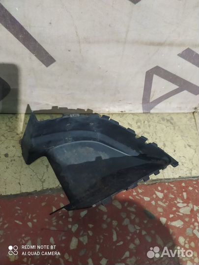 Дефлектор радиатор правый LADA Largus