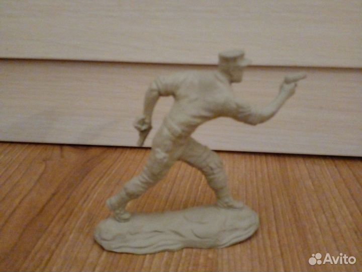 Модель солдатитка из резины