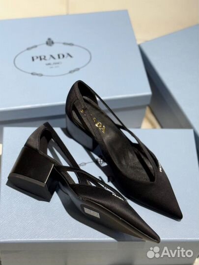 Туфли Prada женские