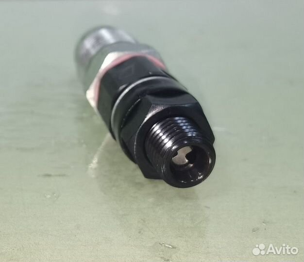 Форсунка топливная 2LT 2LTE cresta 23600-59155