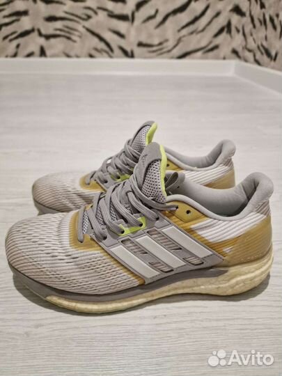 Кроссовки adidas