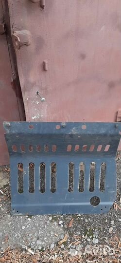 Защита двигателя металлическая. газ