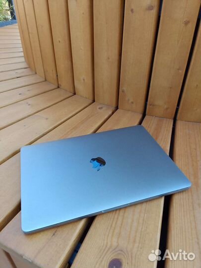 Apple MacBook Pro 13 2020 Intel core i5 16gb 512gb