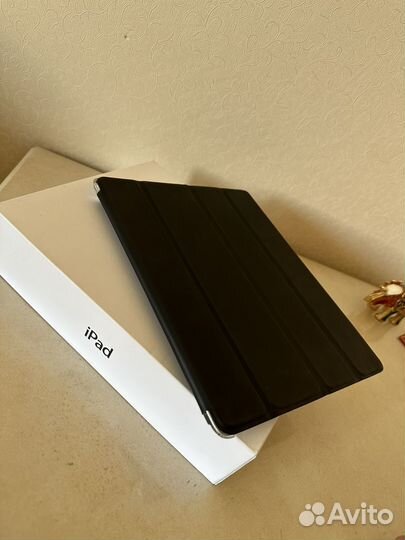 iPad 3 32 gb wi-fi 4g lte очень хороший