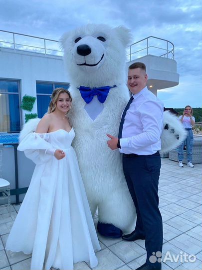 Танцующий Белый Мишка поздравление.Ростовая кукла