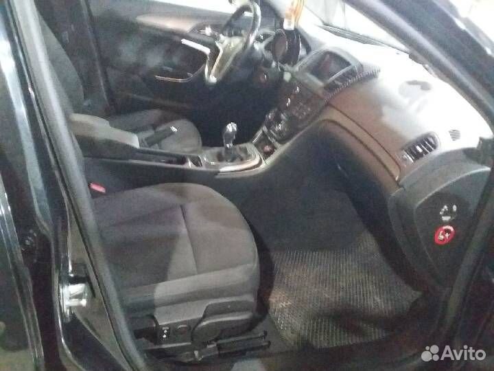 Opel Insignia 2.0 МТ, 2011, 118 800 км