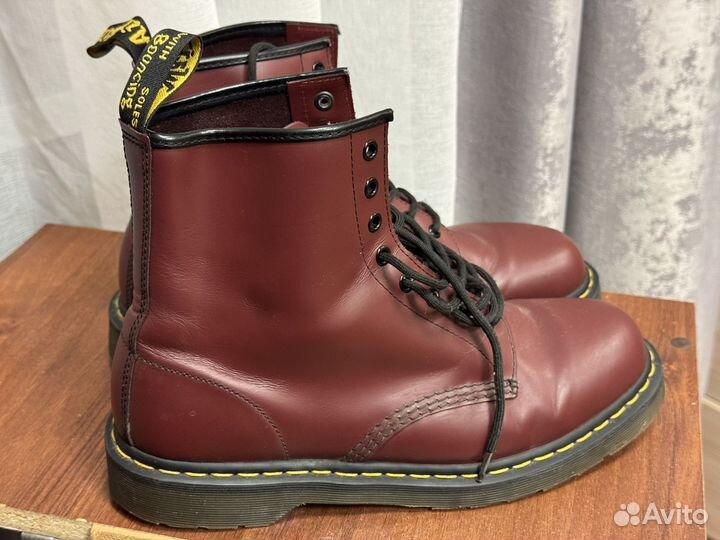 Dr martens 1460 cherry red