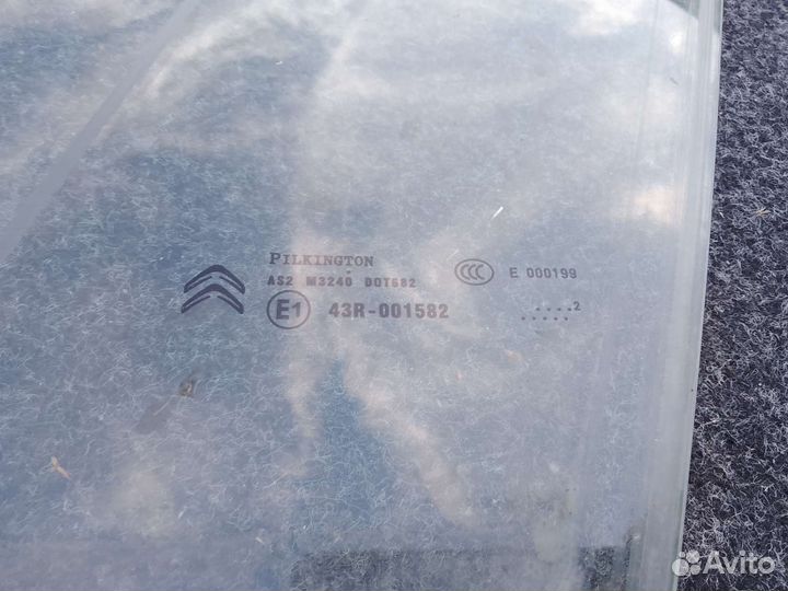 Стекло переднее левое Citroen C4 B7