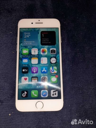Телефон iPhone 7