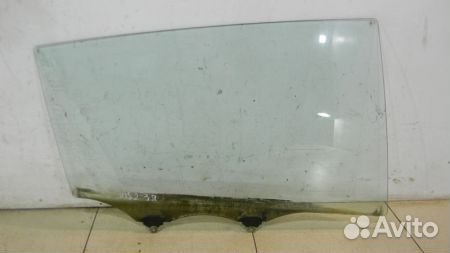 Стекло задней правой двери