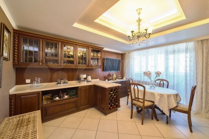 4-к. квартира, 140,5 м², 21/24 эт.