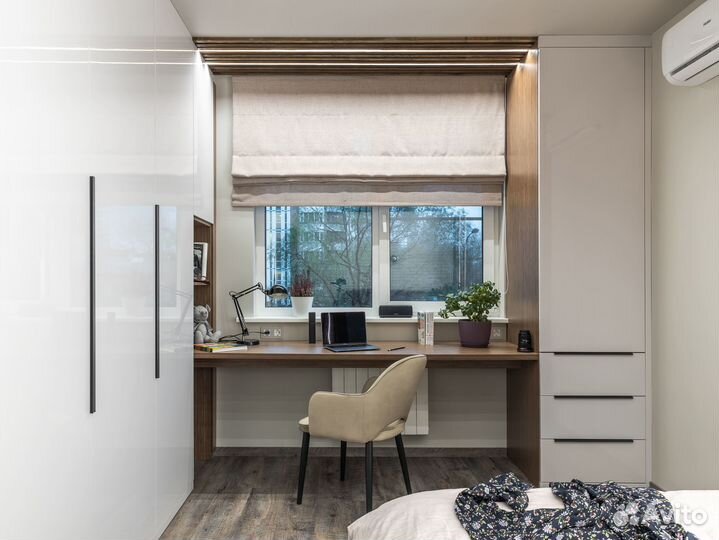 Рабочая зона со шкафом