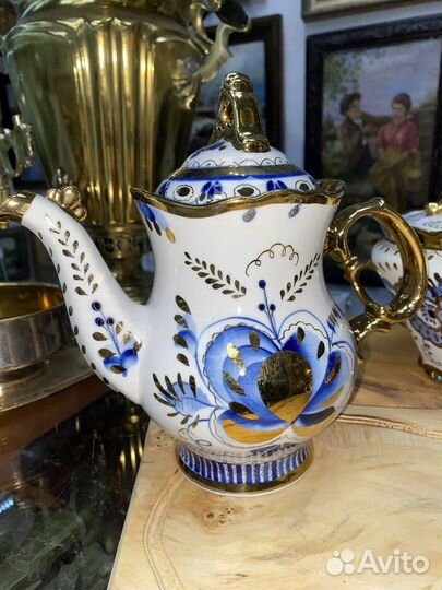 Гжель с позолотой чайник сахарница рыба