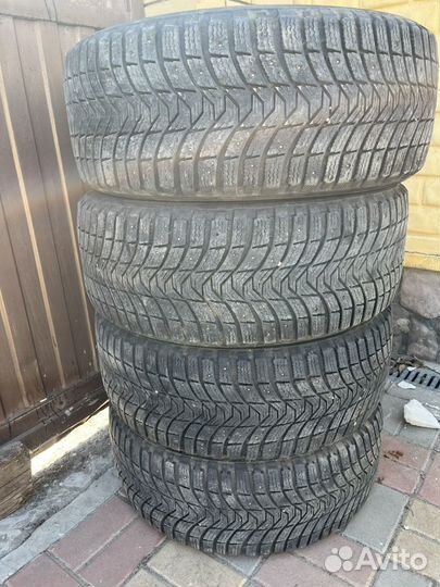 Michelin X-Ice North 3 235/50 R18