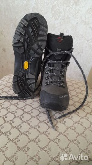 Ботинки женские треккинговые